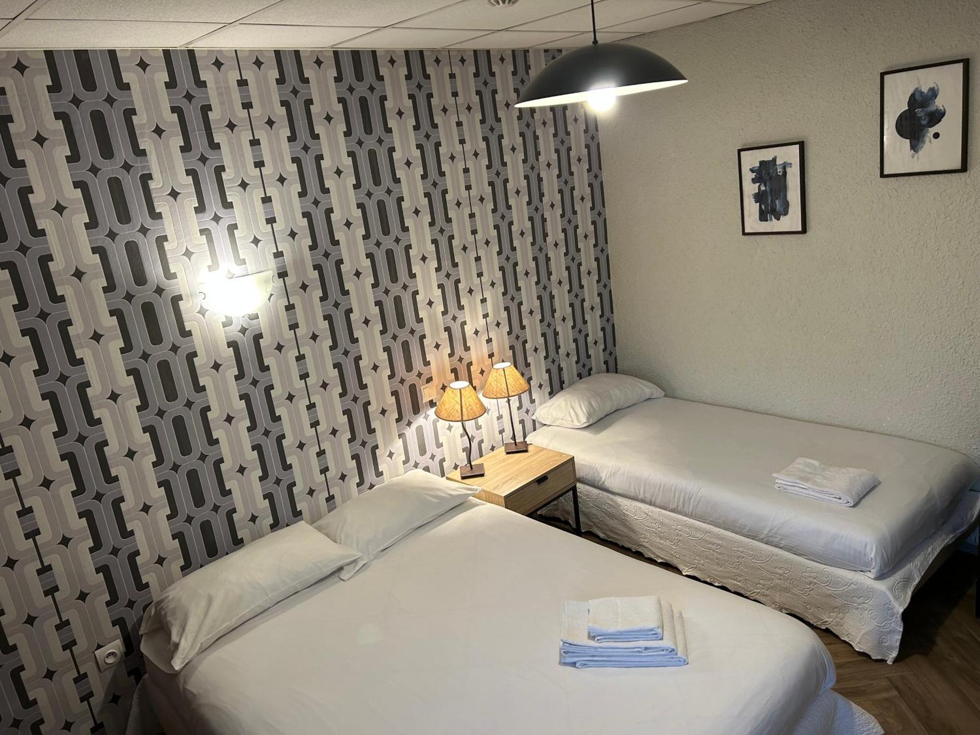 Initial By Balladins, Restaurant Broisin Hotel 2*